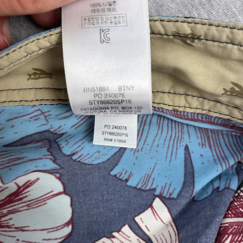 Patagonia Wavefarer Board Shorts Mens 34 Blue Floral 8